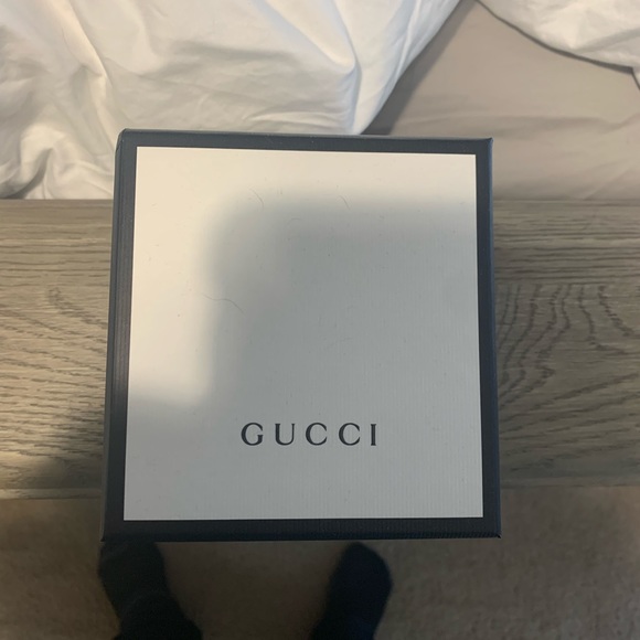 Gucci Mens watch never worn with tags - Picture 2 of 5